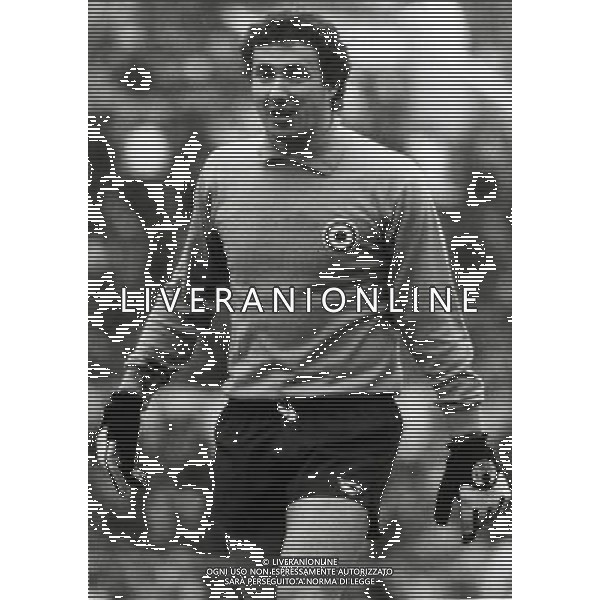 RETROSPETTIVA FRANCO TANCREDI CALCIATORE NELLA FOTO FRANCO TANCREDI CON LA MAGLIA DELLA ROMA AG ALDO LIVERANI SAS