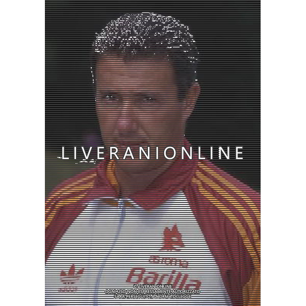 RETROSPETTIVA FRANCO TANCREDI CALCIATORE NELLA FOTO FRANCO TANCREDI CON LA MAGLIA DELLA ROMA AG ALDO LIVERANI SAS