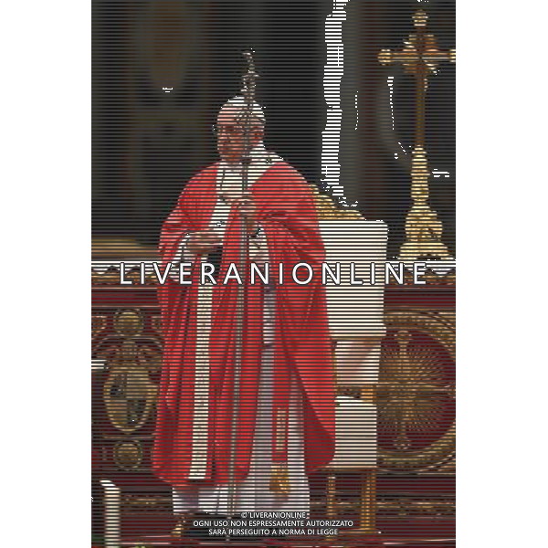 Santa Messa e Benedizione dei Palli Citta\' del Vaticano 29.06.2016 - Basilica San Pietro - nella foto: Papa Francesco / Ph. Corradetti - AG ALDO LIVERANI SAS/ AGENZIA ALDO LIVERANI SAS