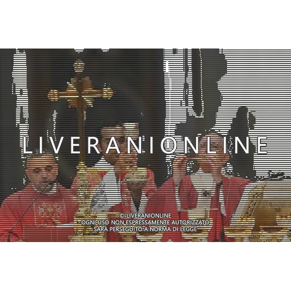 Santa Messa e Benedizione dei Palli - Citta\' del Vaticano 29.06.2016 - Basilica San Pietro - nella foto: Papa Francesco / Ph. Corradetti - AG ALDO LIVERANI SAS/ AGENZIA ALDO LIVERANI SAS