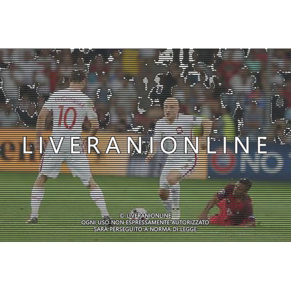 MARSYLIA 30.06.2016 MECZ CWIERCFINAL 1/4 FINALU MISTRZOSTW EUROPY 2016: POLSKA - PORTUGALIA --- QUARTERFINAL 1/4 FINAL UEFA EURO 2016 MATCH IN MARSEILLE: POLAND - PORTUGAL MICHAL PAZDAN NANI FOT. PIOTR KUCZA/NEWSPIX.PL --- Newspix.pl 30 -06-2016 MARSIGLIA EURO 2016 QUARTI DI FINALE POLONIA -PORTOGALLO AG ALDO LIVERANI SAS ONLY ITALY *** Local Caption *** www.newspix.pl mail us: info@newspix.pl call us: 0048 022 23 22 222 --- Polish Picture Agency by Ringier Axel Springer Poland