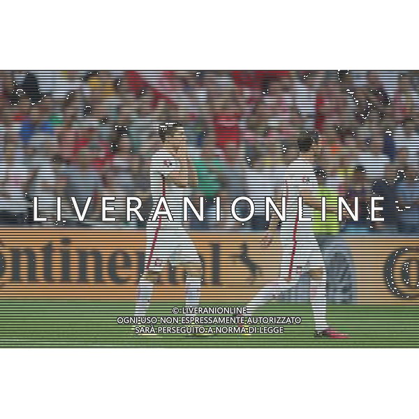 MARSYLIA 30.06.2016 MECZ CWIERCFINAL 1/4 FINALU MISTRZOSTW EUROPY 2016: POLSKA - PORTUGALIA --- QUARTERFINAL 1/4 FINAL UEFA EURO 2016 MATCH IN MARSEILLE: POLAND - PORTUGAL ROBERT LEWANDOWSKI GRZEGORZ KRYCHOWIAK FOT. PIOTR KUCZA/NEWSPIX.PL --- Newspix.pl 30 -06-2016 MARSIGLIA EURO 2016 QUARTI DI FINALE POLONIA -PORTOGALLO AG ALDO LIVERANI SAS ONLY ITALY *** Local Caption *** www.newspix.pl mail us: info@newspix.pl call us: 0048 022 23 22 222 --- Polish Picture Agency by Ringier Axel Springer Poland