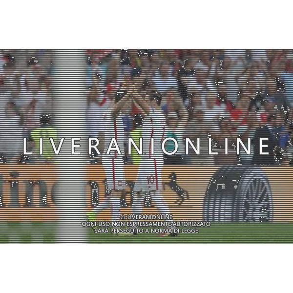 MARSYLIA 30.06.2016 MECZ CWIERCFINAL 1/4 FINALU MISTRZOSTW EUROPY 2016: POLSKA - PORTUGALIA --- QUARTERFINAL 1/4 FINAL UEFA EURO 2016 MATCH IN MARSEILLE: POLAND - PORTUGAL ROBERT LEWANDOWSKI GRZEGORZ KRYCHOWIAK FOT. PIOTR KUCZA/NEWSPIX.PL --- Newspix.pl 30 -06-2016 MARSIGLIA EURO 2016 QUARTI DI FINALE POLONIA -PORTOGALLO AG ALDO LIVERANI SAS ONLY ITALY *** Local Caption *** www.newspix.pl mail us: info@newspix.pl call us: 0048 022 23 22 222 --- Polish Picture Agency by Ringier Axel Springer Poland