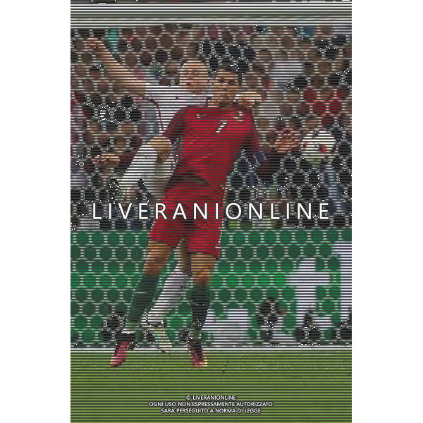 30.06.2016, Marsylia, pilka nozna, mistrzostwa Europy w pilce noznej, UEFA EURO 2016, Polska - Portugalia , Cristiano Ronaldo (POR), Michal Pazdan (POL), Poland - Portugal , European Football Championship, fot. Tomasz Jastrzebowski / Foto Olimpik / NEWSPIX.PL --- Newspix.pl 30 -06-2016 MARSIGLIA EURO 2016 QUARTI DI FINALE POLONIA -PORTOGALLO AG ALDO LIVERANI SAS ONLY ITALY *** Local Caption *** www.newspix.pl mail us: info@newspix.pl call us: 0048 022 23 22 222 --- Polish Picture Agency by Ringier Axel Springer Poland