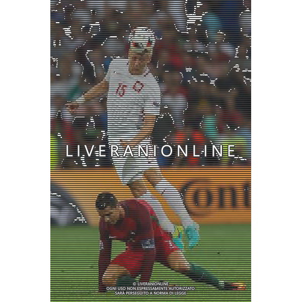30.06.2016, Marsylia, pilka nozna, mistrzostwa Europy w pilce noznej, UEFA EURO 2016, Polska - Portugalia , Kamil Glik (POL), Cristiano Ronaldo (POR), Poland - Portugal , European Football Championship, fot. Lukasz Skwiot / Foto Olimpik / NEWSPIX.PL --- Newspix.pl 30 -06-2016 MARSIGLIA EURO 2016 QUARTI DI FINALE POLONIA -PORTOGALLO AG ALDO LIVERANI SAS ONLY ITALY *** Local Caption *** www.newspix.pl mail us: info@newspix.pl call us: 0048 022 23 22 222 --- Polish Picture Agency by Ringier Axel Springer Poland