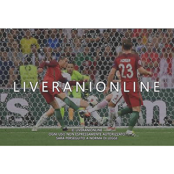 2016.06.30 Marsylia Marseille Pilka nozna Euro 2016 mecz cwiercfinal Polska - Portugalia N/z Cristiano Ronaldo, Artur Jedrzejczyk, Adrien Silva Foto Lukasz Laskowski / PressFocus 2016.06.30 Marsylia Marseille Football UEFA Euro 2016 quarter finals Poland and Portugal Cristiano Ronaldo, Artur Jedrzejczyk, Adrien Silva Credit: Lukasz Laskowski / PressFocus / NEWSPIX.PL --- Newspix.pl 30 -06-2016 MARSIGLIA EURO 2016 QUARTI DI FINALE POLONIA -PORTOGALLO AG ALDO LIVERANI SAS ONLY ITALY *** Local Caption *** www.newspix.pl mail us: info@newspix.pl call us: 0048 022 23 22 222 --- Polish Picture Agency by Ringier Axel Springer Poland