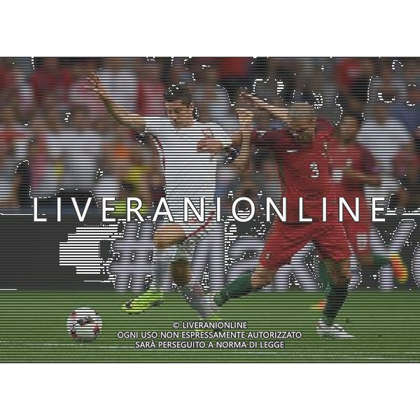 2016.06.30 Marsylia Marseille Pilka nozna Euro 2016 mecz cwiercfinal Polska - Portugalia N/z Robert Lewandowski, Pepe Foto Lukasz Laskowski / PressFocus 2016.06.30 Marsylia Marseille Football UEFA Euro 2016 quarter finals Poland and Portugal Robert Lewandowski, Pepe Credit: Lukasz Laskowski / PressFocus / NEWSPIX.PL --- Newspix.pl 30 -06-2016 MARSIGLIA EURO 2016 QUARTI DI FINALE POLONIA -PORTOGALLO AG ALDO LIVERANI SAS ONLY ITALY *** Local Caption *** www.newspix.pl mail us: info@newspix.pl call us: 0048 022 23 22 222 --- Polish Picture Agency by Ringier Axel Springer Poland