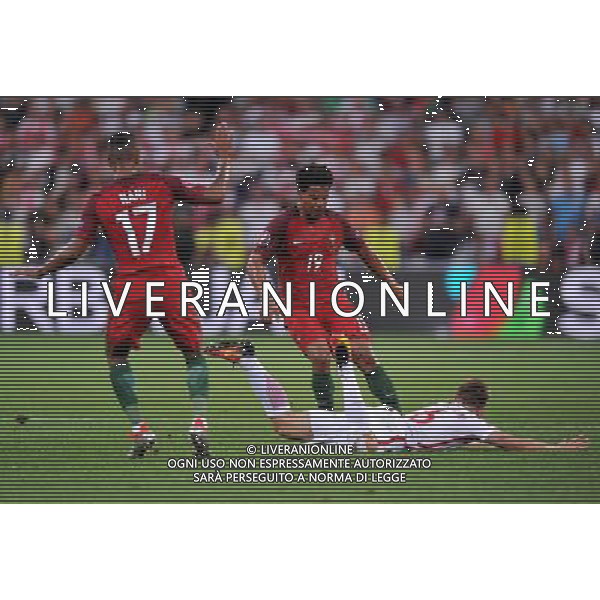 2016.06.30 Marsylia Marseille Pilka nozna Euro 2016 mecz cwiercfinal Polska - Portugalia N/z Nani, Eliseu, Jakub Blaszczykowski Foto Norbert Barczyk / PressFocus 2016.06.30 Marsylia Marseille Football UEFA Euro 2016 quarter finals Poland and Portugal Nani, Eliseu, Jakub Blaszczykowski Credit: Norbert Barczyk / PressFocus / NEWSPIX.PL --- Newspix.pl 30 -06-2016 MARSIGLIA EURO 2016 QUARTI DI FINALE POLONIA -PORTOGALLO AG ALDO LIVERANI SAS ONLY ITALY *** Local Caption *** www.newspix.pl mail us: info@newspix.pl call us: 0048 022 23 22 222 --- Polish Picture Agency by Ringier Axel Springer Poland