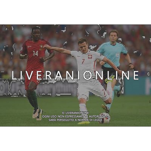 2016.06.30 Marsylia Marseille Pilka nozna Euro 2016 mecz cwiercfinal Polska - Portugalia N/z William Carvalho, Arkadiusz Milik Foto Lukasz Laskowski / PressFocus 2016.06.30 Marsylia Marseille Football UEFA Euro 2016 quarter finals Poland and Portugal William Carvalho, Arkadiusz Milik Credit: Lukasz Laskowski / PressFocus / NEWSPIX.PL --- Newspix.pl 30 -06-2016 MARSIGLIA EURO 2016 QUARTI DI FINALE POLONIA -PORTOGALLO AG ALDO LIVERANI SAS ONLY ITALY *** Local Caption *** www.newspix.pl mail us: info@newspix.pl call us: 0048 022 23 22 222 --- Polish Picture Agency by Ringier Axel Springer Poland