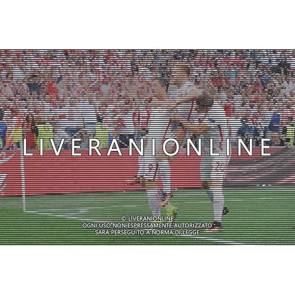 30.06.2016 MARSYLIA FRANCJA ( MARSEILLE FRANCE ) STAD DE VELODROME PILKA NOZNA ( FOOTBALL ) UEFA EURO 2016 MISTRZOSTWA EUROPY W PILCE NOZNEJ ( UEFA EURO 2016 ) 1/4 FINALU - CWIERCFINAL ( QUATER FINAL ) MECZ ( GAME ) POLSKA - PORTUGALIA ( POLAND - PORTUGAL ) NZ ROBERT LEWANDOWSKI RADOSC BRAMKA GOL EMOCJE 1:0 DLA POLSKI JAKUB BLASZCZYKOWSKI LUKASZ PISZCZEK FOTO MICHAL STANCZYK / CYFRASPORT / NEWSPIX.PL --- Newspix.pl 30 -06-2016 MARSIGLIA EURO 2016 QUARTI DI FINALE POLONIA -PORTOGALLO AG ALDO LIVERANI SAS ONLY ITALY *** Local Caption *** www.newspix.pl mail us: info@newspix.pl call us: 0048 022 23 22 222 --- Polish Picture Agency by Ringier Axel Springer Poland