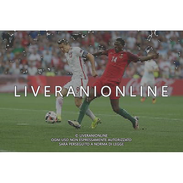 30.06.2016 MARSYLIA, FRANCJA (MARSELLIE, FRANCE) STAD DE VELODROME PILKA NOZNA (FOOTBALL) UEFA EURO 2016 MISTRZOSTWA EUROPY W PILCE NOZNEJ (UEFA EURO 2016) 1/4 FINALU - CWIERCFINAL (QUATER FINAL) MECZ (GAME) POLSKA - PORTUGALIA (POLAND - PORTUGAL) NZ ROBERT LEWANDOWSKI, WILLIAM CARVAHLO - POLSKA RADOSC, BRAMKA, GOL, FOTO LUKASZ GROCHALA/CYFRASPORT / NEWSPIX.PL --- Newspix.pl 30 -06-2016 MARSIGLIA EURO 2016 QUARTI DI FINALE POLONIA -PORTOGALLO AG ALDO LIVERANI SAS ONLY ITALY *** Local Caption *** www.newspix.pl mail us: info@newspix.pl call us: 0048 022 23 22 222 --- Polish Picture Agency by Ringier Axel Springer Poland