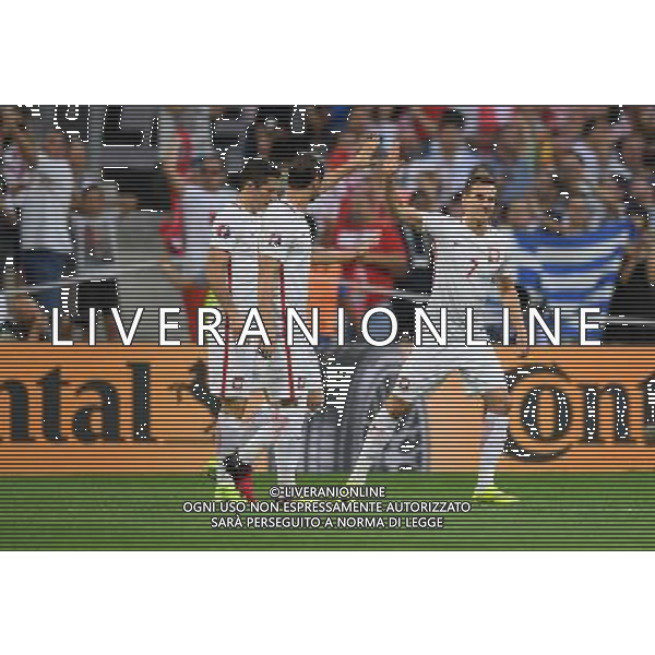 2016.06.30 Marsylia Marseille Pilka nozna Euro 2016 mecz cwiercfinal Polska - Portugalia N/z Robert Lewandowski gol, radosc, bramka, Grzegorz Krychowiak, Arkadiusz Milik Foto Lukasz Laskowski / PressFocus 2016.06.30 Marsylia Marseille Football UEFA Euro 2016 quarter finals Poland and Portugal Robert Lewandowski gol, radosc, bramka, Grzegorz Krychowiak, Arkadiusz Milik Credit: Lukasz Laskowski / PressFocus / NEWSPIX.PL --- Newspix.pl 30 -06-2016 MARSIGLIA EURO 2016 QUARTI DI FINALE POLONIA -PORTOGALLO AG ALDO LIVERANI SAS ONLY ITALY *** Local Caption *** www.newspix.pl mail us: info@newspix.pl call us: 0048 022 23 22 222 --- Polish Picture Agency by Ringier Axel Springer Poland