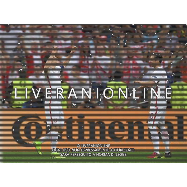 2016.06.30 Marsylia Marseille Pilka nozna Euro 2016 mecz cwiercfinal Polska - Portugalia N/z Robert Lewandowski gol, radosc, bramka, Grzegorz Krychowiak Foto Lukasz Laskowski / PressFocus 2016.06.30 Marsylia Marseille Football UEFA Euro 2016 quarter finals Poland and Portugal Robert Lewandowski gol, radosc, bramka, Grzegorz Krychowiak Credit: Lukasz Laskowski / PressFocus / NEWSPIX.PL --- Newspix.pl 30 -06-2016 MARSIGLIA EURO 2016 QUARTI DI FINALE POLONIA -PORTOGALLO AG ALDO LIVERANI SAS ONLY ITALY *** Local Caption *** www.newspix.pl mail us: info@newspix.pl call us: 0048 022 23 22 222 --- Polish Picture Agency by Ringier Axel Springer Poland