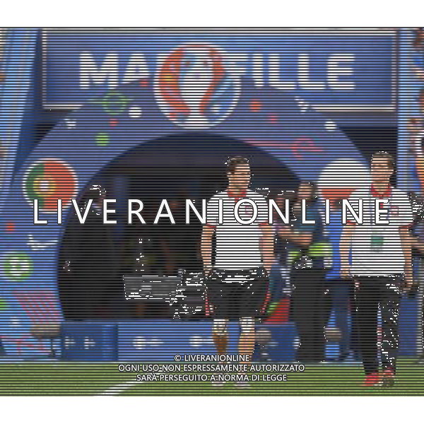 2016.06.30 Marsylia Pilka nozna Euro 2016 cwiercfinal 1/4 finalu Polska - Portugalia N/z Grzegorz Krychowiak Wojciech Szczesny Foto Lukasz Laskowski / PressFocus 2016.06.30 Marseille Football UEFA Euro 2016 quarterfinal game between Poland and Portugal Grzegorz Krychowiak Wojciech Szczesny Credit: Lukasz Laskowski / PressFocus / NEWSPIX.PL --- Newspix.pl 30 -06-2016 MARSIGLIA EURO 2016 QUARTI DI FINALE POLONIA -PORTOGALLO AG ALDO LIVERANI SAS ONLY ITALY *** Local Caption *** www.newspix.pl mail us: info@newspix.pl call us: 0048 022 23 22 222 --- Polish Picture Agency by Ringier Axel Springer Poland