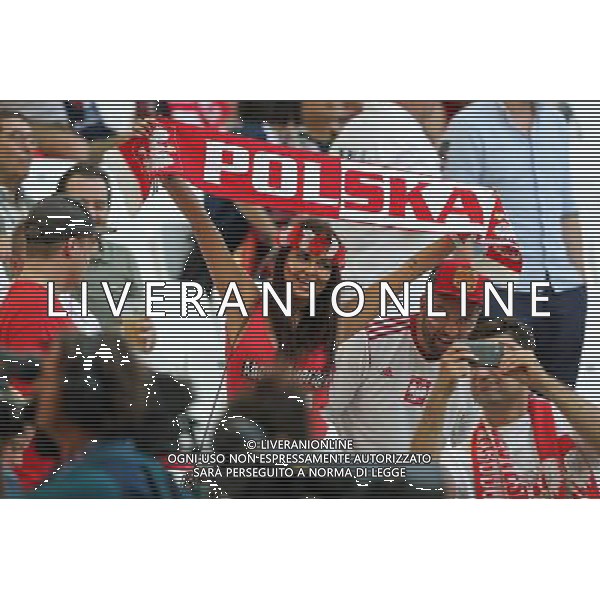 30.06.2016 MARSYLIA, FRANCJA (MARSELLIE, FRANCE) STAD DE VELODROME PILKA NOZNA (FOOTBALL) UEFA EURO 2016 MISTRZOSTWA EUROPY W PILCE NOZNEJ (UEFA EURO 2016) 1/4 FINALU - CWIERCFINAL (QUATER FINAL) MECZ (GAME) POLSKA - PORTUGALIA (POLAND - PORTUGAL) NZ KIBICE POLSKA FOTO LUKASZ GROCHALA/CYFRASPORT / NEWSPIX.PL --- Newspix.pl 30 -06-2016 MARSIGLIA EURO 2016 QUARTI DI FINALE POLONIA -PORTOGALLO AG ALDO LIVERANI SAS ONLY ITALY *** Local Caption *** www.newspix.pl mail us: info@newspix.pl call us: 0048 022 23 22 222 --- Polish Picture Agency by Ringier Axel Springer Poland