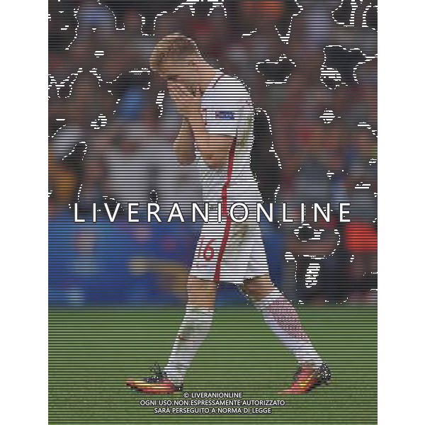 2016.06.30 Marsylia Marseille Pilka nozna Euro 2016 mecz cwiercfinal Polska - Portugalia N/z Jakub Blaszczykowski smutek, nie strzelony rzut karny Foto Norbert Barczyk / PressFocus 2016.06.30 Marsylia Marseille Football UEFA Euro 2016 quarter finals Poland and Portugal Jakub Blaszczykowski smutek, nie strzelony rzut karny Credit: Norbert Barczyk / PressFocus / NEWSPIX.PL --- Newspix.pl AG ALDO LIVERANI SAS ONLY ITALY MARSIGLIA- 30-06-2016 QUARTI DI FINALE POLONIA PORTOGALLO *** Local Caption *** www.newspix.pl mail us: info@newspix.pl call us: 0048 022 23 22 222 --- Polish Picture Agency by Ringier Axel Springer Poland