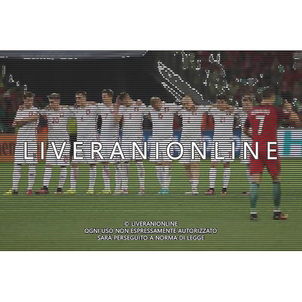 30.06.2016 MARSYLIA, FRANCJA (MARSELLIE, FRANCE) STAD DE VELODROME PILKA NOZNA (FOOTBALL) UEFA EURO 2016 MISTRZOSTWA EUROPY W PILCE NOZNEJ (UEFA EURO 2016) 1/4 FINALU - CWIERCFINAL (QUATER FINAL) MECZ (GAME) POLSKA - PORTUGALIA (POLAND - PORTUGAL) NZ POLSKA PRZED MECZEM Z PORTUGALIA EURO 2016 CWIERCFINAL LUKASZ FABIANSKI, KAMIL GLIK, LUKASZ PISZCZEK, MICHAL PAZDAN, ARTUR JEDRZEJCZYK, KAMIL, GROSICKI,JAKUB BLASZCZYKOWSKI, KRZYSZTOF MACZYNSKI, GRZEGORZ KRYCHOWIAK, JAKUB BLASZCZYKOWSKI, ARKADIUSZ MILIK, ROBERT LEWANDOWSKI, CRISTIANO RONALDO STRZELA KARNEGO FOTO LUKASZ GROCHALA/CYFRASPORT / NEWSPIX.PL --- Newspix.pl AG ALDO LIVERANI SAS ONLY ITALY MARSIGLIA- 30-06-2016 QUARTI DI FINALE POLONIA PORTOGALLO *** Local Caption *** www.newspix.pl mail us: info@newspix.pl call us: 0048 022 23 22 222 --- Polish Picture Agency by Ringier Axel Springer Poland
