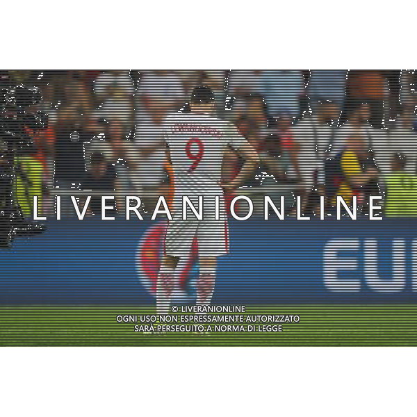 30.06.2016, Marsylia, pilka nozna, mistrzostwa Europy w pilce noznej, UEFA EURO 2016, Polska - Portugalia , Robert Lewandowski (POL), Poland - Portugal , European Football Championship, fot. Tomasz Jastrzebowski / Foto Olimpik / NEWSPIX.PL --- Newspix.pl AG ALDO LIVERANI SAS ONLY ITALY MARSIGLIA- 30-06-2016 QUARTI DI FINALE POLONIA PORTOGALLO *** Local Caption *** www.newspix.pl mail us: info@newspix.pl call us: 0048 022 23 22 222 --- Polish Picture Agency by Ringier Axel Springer Poland