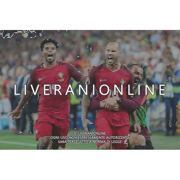 30.06.2016, Marsylia, pilka nozna, mistrzostwa Europy w pilce noznej, UEFA EURO 2016, Polska - Portugalia , Eliseu (POR), Ricardo Quaresma (POR) radosc, celebration, Poland - Portugal , European Football Championship, fot. Tomasz Jastrzebowski / Foto Olimpik / NEWSPIX.PL --- Newspix.pl AG ALDO LIVERANI SAS ONLY ITALY MARSIGLIA- 30-06-2016 QUARTI DI FINALE POLONIA PORTOGALLO *** Local Caption *** www.newspix.pl mail us: info@newspix.pl call us: 0048 022 23 22 222 --- Polish Picture Agency by Ringier Axel Springer Poland