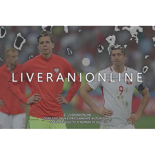 MARSYLIA 30.06.2016 MECZ CWIERCFINAL 1/4 FINALU MISTRZOSTW EUROPY 2016: POLSKA - PORTUGALIA --- QUARTERFINAL 1/4 FINAL UEFA EURO 2016 MATCH IN MARSEILLE: POLAND - PORTUGAL WOJCIECH SZCZESNY ROBERT LEWANDOWSKI FOT. PIOTR KUCZA/NEWSPIX.PL --- Newspix.pl AG ALDO LIVERANI SAS ONLY ITALY MARSIGLIA- 30-06-2016 QUARTI DI FINALE POLONIA PORTOGALLO *** Local Caption *** www.newspix.pl mail us: info@newspix.pl call us: 0048 022 23 22 222 --- Polish Picture Agency by Ringier Axel Springer Poland