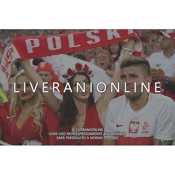 MARSYLIA 30.06.2016 MECZ CWIERCFINAL 1/4 FINALU MISTRZOSTW EUROPY 2016: POLSKA - PORTUGALIA --- QUARTERFINAL 1/4 FINAL UEFA EURO 2016 MATCH IN MARSEILLE: POLAND - PORTUGAL KIBICE POLSKA FOT. PIOTR KUCZA/NEWSPIX.PL --- Newspix.pl AG ALDO LIVERANI SAS ONLY ITALY MARSIGLIA- 30-06-2016 QUARTI DI FINALE POLONIA PORTOGALLO *** Local Caption *** www.newspix.pl mail us: info@newspix.pl call us: 0048 022 23 22 222 --- Polish Picture Agency by Ringier Axel Springer Poland