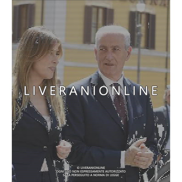 Presentazione della campagna di sensibilizzazione contro la violenza sulle donne \'... questo non Ã¨ amore\' - Roma 01.07.2016 - Piazza Montecitorio - nella foto: Franco Gabrielli e Maria Elena Boschi / Ph.Corradetti - AG ALDO LIVERANI SAS/ AGENZIA ALDO LIVERANI SAS Presentazione della campagna di sensibilizzazione contro la violenza sulle donne \' .... questo non e\' amore\' - Roma 01.07.2016