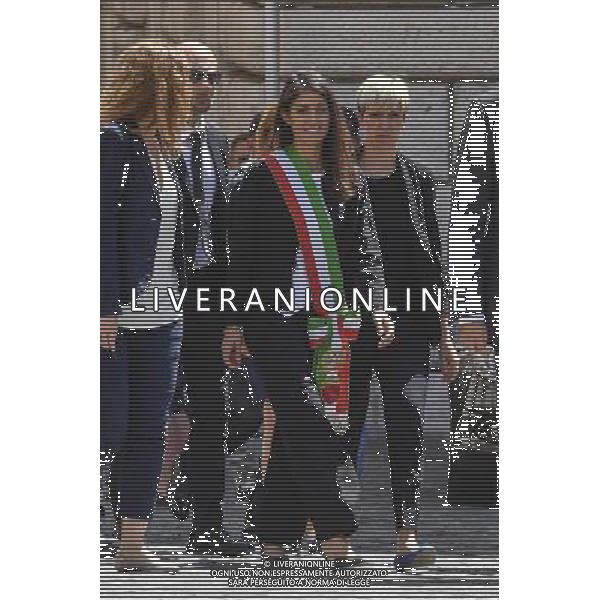 Presentazione della campagna di sensibilizzazione contro la violenza sulle donne \'... questo non Ã¨ amore\' - Roma 01.07.2016 - Piazza Montecitorio - nella foto: Virginia Raggi / Ph.Corradetti - AG ALDO LIVERANI SAS/ AGENZIA ALDO LIVERANI SAS Presentazione della campagna di sensibilizzazione contro la violenza sulle donne \' .... questo non e\' amore\' - Roma 01.07.2016