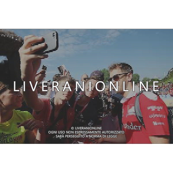 Sebastian Vettel (GER) Ferrari with fans. 02.07.2016. Formula 1 World Championship, Rd 9, Austrian Grand Prix, Spielberg, Austria, Qualifying Day. / AGENZIA ALDO LIVERANI SAS - ITALY ONLY EDITORIAL USE ONLY 