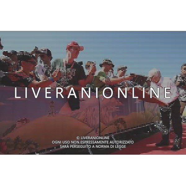 Bernie Ecclestone (GBR) signs autographs for the fans. 02.07.2016. Formula 1 World Championship, Rd 9, Austrian Grand Prix, Spielberg, Austria, Qualifying Day. / AGENZIA ALDO LIVERANI SAS - ITALY ONLY EDITORIAL USE ONLY 