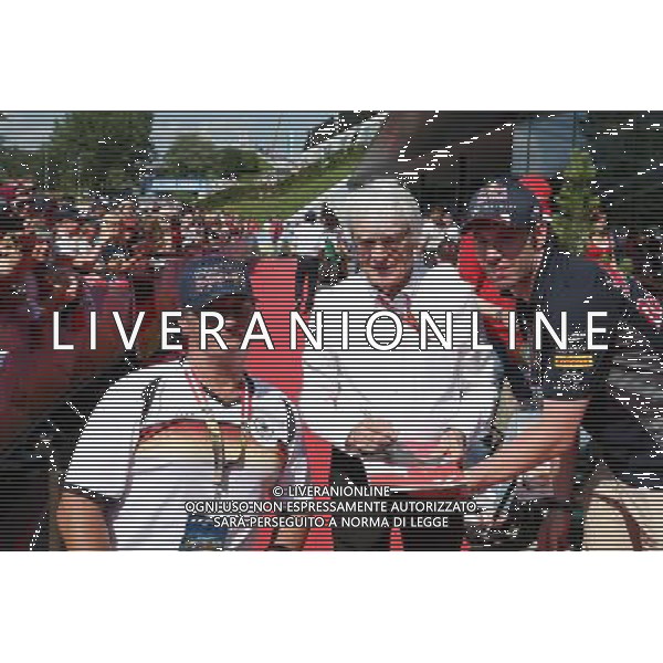 Bernie Ecclestone (GBR) signs autographs for the fans. 02.07.2016. Formula 1 World Championship, Rd 9, Austrian Grand Prix, Spielberg, Austria, Qualifying Day. / AGENZIA ALDO LIVERANI SAS - ITALY ONLY EDITORIAL USE ONLY 