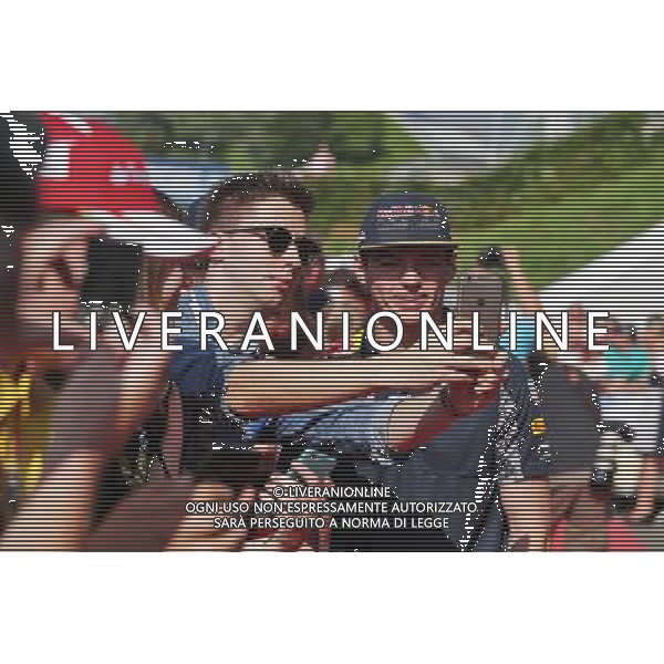 Max Verstappen (NLD) Red Bull Racing with fans. 02.07.2016. Formula 1 World Championship, Rd 9, Austrian Grand Prix, Spielberg, Austria, Qualifying Day. / AGENZIA ALDO LIVERANI SAS - ITALY ONLY EDITORIAL USE ONLY 