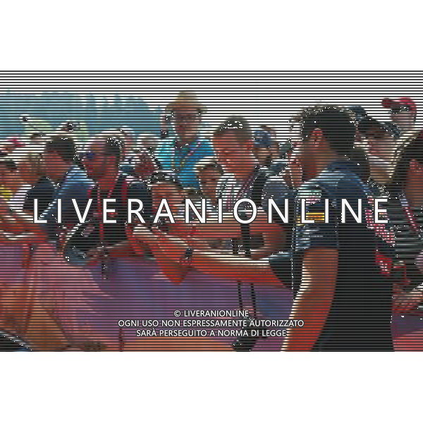 Daniel Ricciardo (AUS) Red Bull Racing with fans. 02.07.2016. Formula 1 World Championship, Rd 9, Austrian Grand Prix, Spielberg, Austria, Qualifying Day. / AGENZIA ALDO LIVERANI SAS - ITALY ONLY EDITORIAL USE ONLY 