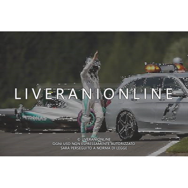 Nico Rosberg (GER) Mercedes AMG F1 W07 Hybrid after he crashed in the second practice session. 02.07.2016. Formula 1 World Championship, Rd 9, Austrian Grand Prix, Spielberg, Austria, Qualifying Day. / AGENZIA ALDO LIVERANI SAS - ITALY ONLY EDITORIAL USE ONLY 