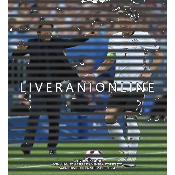 UEFA Francia EURO 2016 Final Tournament Quarter Finals Bordeaux - 02.07.2016 Germania-Italia Nella Foto:schweinsteiger e antonio conte /Ph.Vitez-Ag. Aldo Liverani