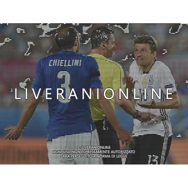 UEFA Francia EURO 2016 Final Tournament Quarter Finals Bordeaux - 02.07.2016 Germania-Italia Nella Foto:scontro muller e giorgio chiellini - kassai arbitro /Ph.Vitez-Ag. Aldo Liverani