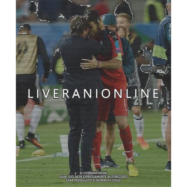 UEFA Francia EURO 2016 Final Tournament Quarter Finals Bordeaux - 02.07.2016 Germania-Italia Nella Foto: antonio conte incoraggia gianluigi buffon prima dei rigori /Ph.Vitez-Ag. Aldo Liverani
