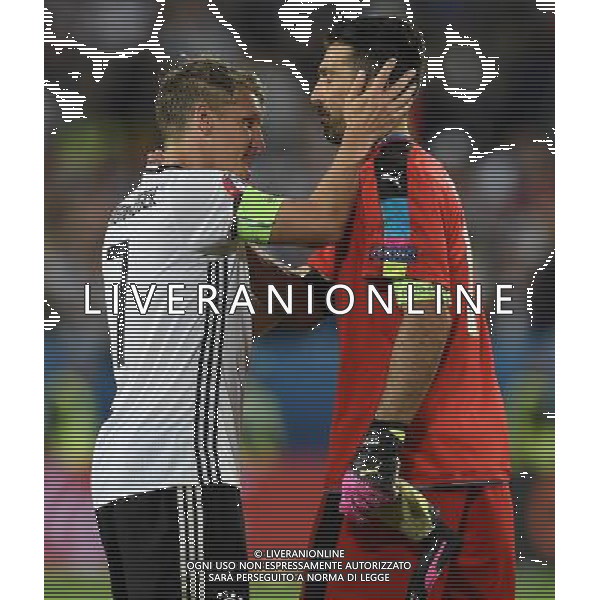 UEFA Francia EURO 2016 Final Tournament Quarter Finals Bordeaux - 02.07.2016 Germania-Italia Nella Foto:abbraccio tra schweisteiger e gianluigi buffon a fine gara /Ph.Vitez-Ag. Aldo Liverani