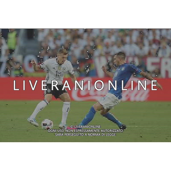 BORDEAUX 02.07.2016 MECZ CWIERCFINAL 1/4 FINALU MISTRZOSTW EUROPY 2016: NIEMCY - WLOCHY --- QUARTERFINAL 1/4 FINAL UEFA EURO 2016 MATCH: GERMANY - ITALY TONI KROOS STEFANO STURARO FOT. PIOTR KUCZA/NEWSPIX.PL --- Newspix.pl AG ALDO LIVERANI SAS ONLY ITALY *** Local Caption *** www.newspix.pl mail us: info@newspix.pl call us: 0048 022 23 22 222 --- Polish Picture Agency by Ringier Axel Springer Poland