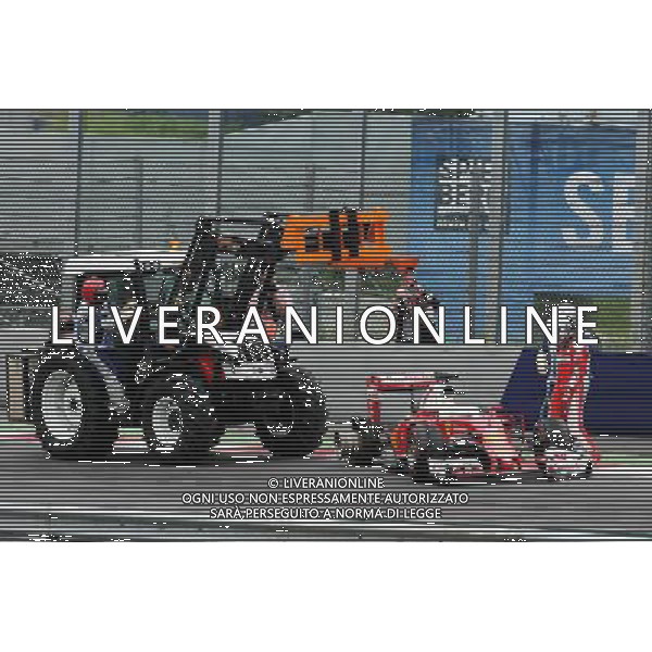 Sebastian Vettel (GER) Ferrari SF16-H retired from the race when his rear tyre exploded. 03.07.2016. Formula 1 World Championship, Rd 9, Austrian Grand Prix, Spielberg, Austria, Race Day. - www.xpbimages.com, EMail: requests@xpbimages.com - copy of publication required for printed pictures. Every used picture is fee-liable. © Copyright: Charniaux / XPB Images