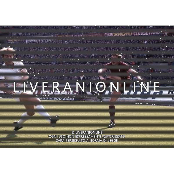 RETROSPETTIVA RENATO ZACCARELLI CALCIATORE NELLA FOTO RENATO ZACCARELLI CON LA MAGLIA DEL TORINO AG ALDO LIVERANI SAS