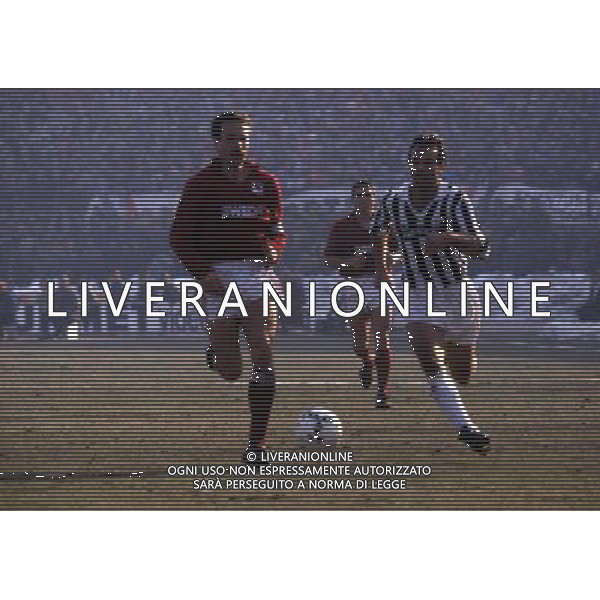RETROSPETTIVA RENATO ZACCARELLI CALCIATORE NELLA FOTO RENATO ZACCARELLI CON LA MAGLIA DEL TORINO E ANTONIO CABRINI AG ALDO LIVERANI SAS