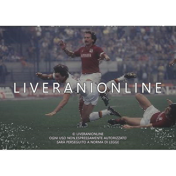 RETROSPETTIVA RENATO ZACCARELLI CALCIATORE NELLA FOTO RENATO ZACCARELLI CON LA MAGLIA DEL TORINO AG ALDO LIVERANI SAS