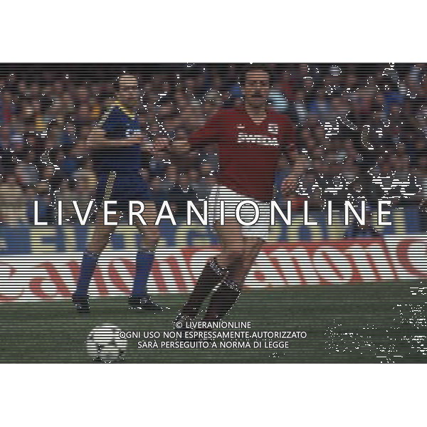 RETROSPETTIVA RENATO ZACCARELLI CALCIATORE NELLA FOTO RENATO ZACCARELLI CON LA MAGLIA DEL TORINO AG ALDO LIVERANI SAS