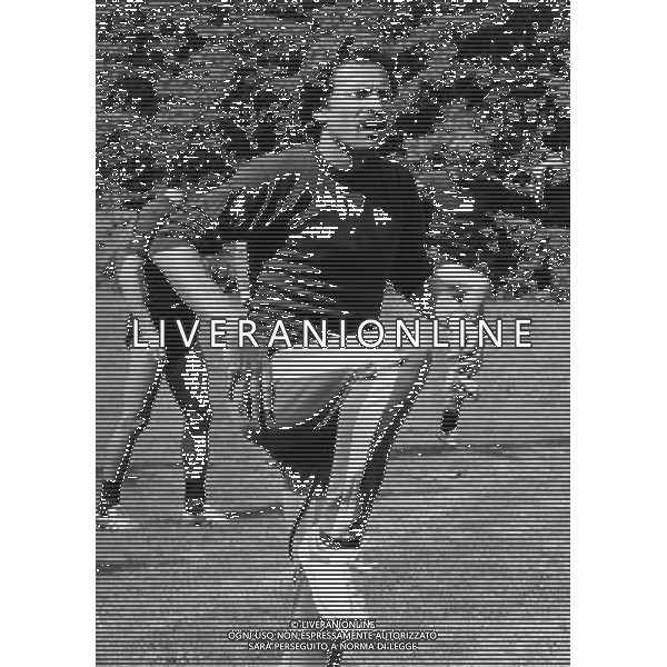 RETROSPETTIVA RENATO ZACCARELLI CALCIATORE NELLA FOTO RENATO ZACCARELLI CON LA MAGLIA DEL TORINO AG ALDO LIVERANI SAS