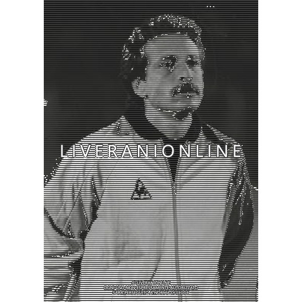 RETROSPETTIVA RENATO ZACCARELLI CALCIATORE NELLA FOTO RENATO ZACCARELLI CON LA MAGLIA DELLA NAZIONALE ITALIANA AG ALDO LIVERANI SAS