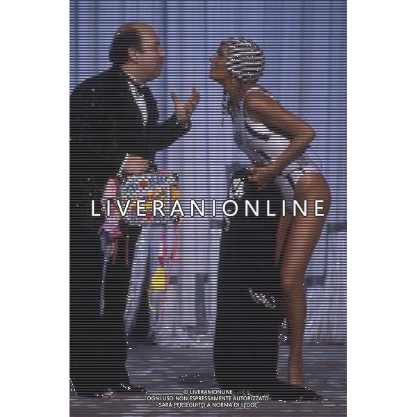 Lino Banfi, nome d\'arte di Pasquale Zagaria, attore, comico, conduttore televisivo, scrittore e sceneggiatore italiano - Retrospettiva nella foto con Loredana Berte\' nel 1985 © Archivio / AGENZIA ALDO LIVERANI SAS 