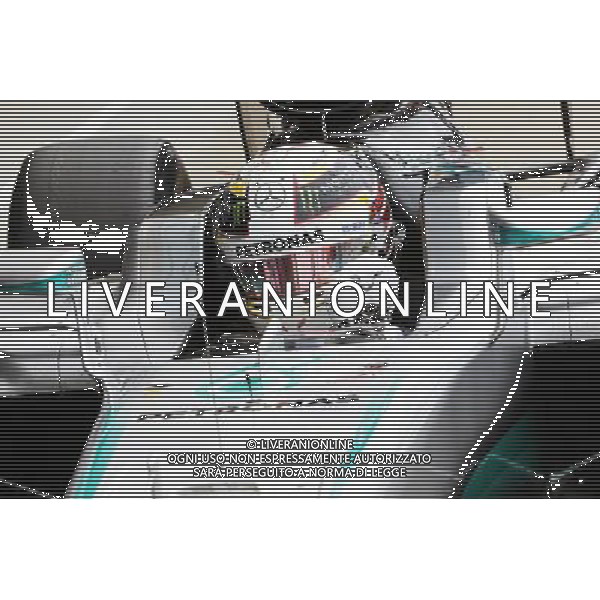 Lewis Hamilton (GBR) Mercedes AMG F1 W07 Hybrid celebrates his pole position in parc ferme. 09.07.2016. Formula 1 World Championship, Rd 10, British Grand Prix, Silverstone, England, Qualifying Day. AG ALDO LIVERANI SAS ONLY ITALY
