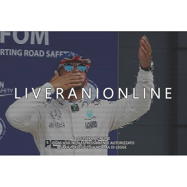 Lewis Hamilton (GBR) Mercedes AMG F1 celebrates his pole position in parc ferme. 09.07.2016. Formula 1 World Championship, Rd 10, British Grand Prix, Silverstone, England, Qualifying Day. AG ALDO LIVERANI SAS ONLY ITALY