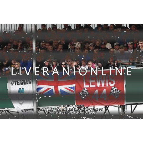 Banners and flags for Lewis Hamilton (GBR) Mercedes AMG F1. 10.07.2016. Formula 1 World Championship, Rd 10, British Grand Prix, Silverstone, England, Race Day. / AGENZIA ALDO LIVERANI SAS - ITALY ONLY EDITORIAL USE ONLY