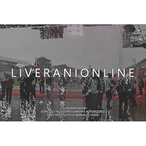 Rain falls on the grid before the start of the race. 10.07.2016. Formula 1 World Championship, Rd 10, British Grand Prix, Silverstone, England, Race Day. / AGENZIA ALDO LIVERANI SAS - ITALY ONLY EDITORIAL USE ONLY